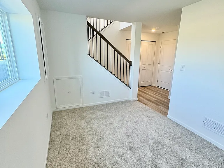 25752 W Yorkshire Dr — Photo 10