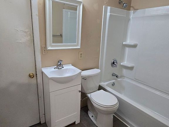 3rd image of 1317 N Prospect Ave