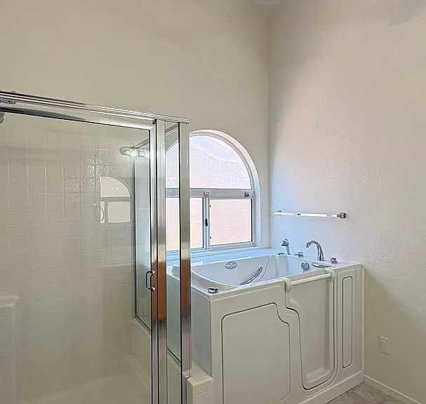 551 Duran St — Photo 13