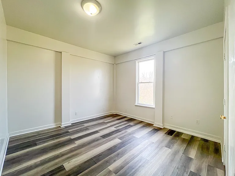 608 Halifax St — Photo 23