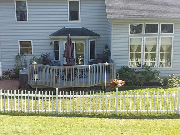 Deck with fenced in area
