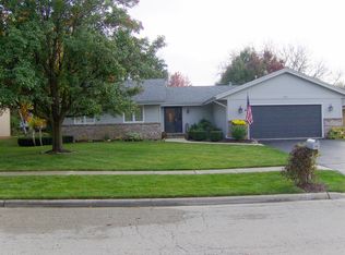 5931 Sandringham Ln, Rockford, IL 61107