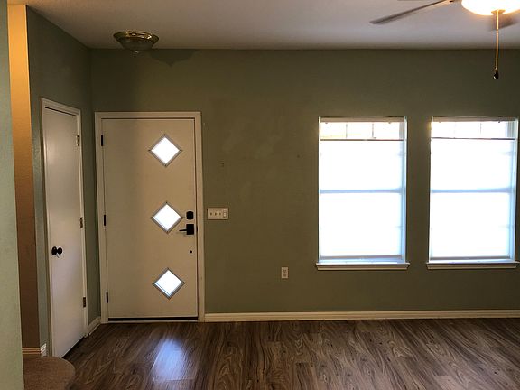 3rd image of 1611-J Seabrook St Unit B