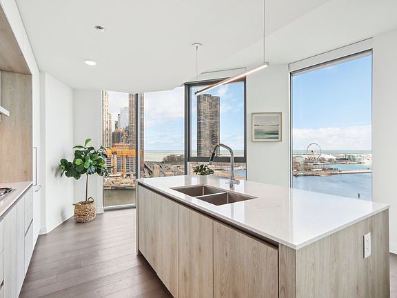 4th image of 211 N Harbor Dr #1008