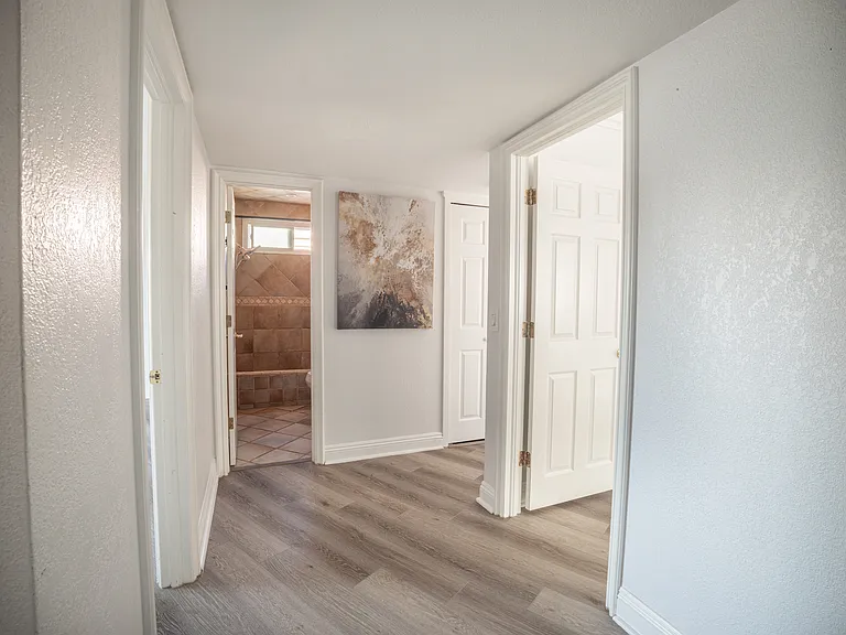 3003 Barnard St #4 — Photo 8