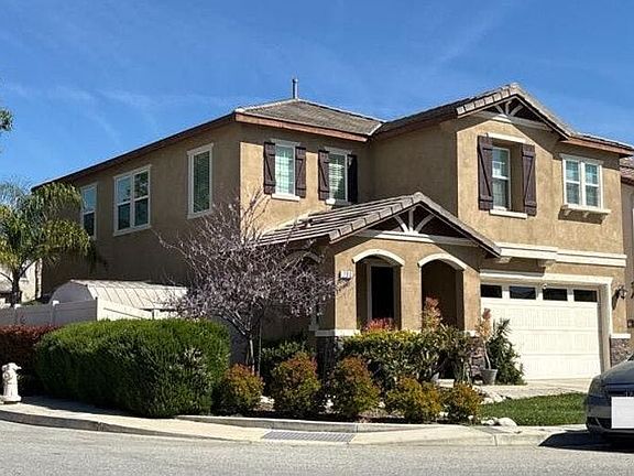 3rd image of 703 Dawson Dr
