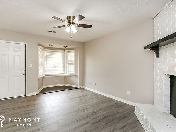3rd image of 8 Silverwood Dr