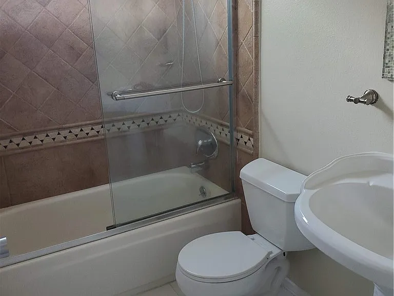 1904 Edenview Ln — Photo 18