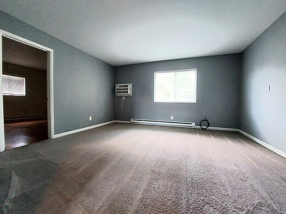 3rd image of 308 Wilshire Dr