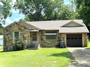 308 N Olive St, Searcy, AR 72143