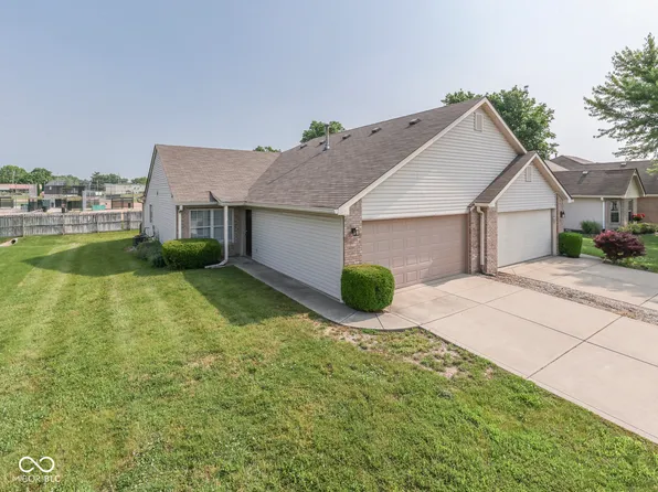824 Ashton Parke Dr, Greenwood, IN 46143