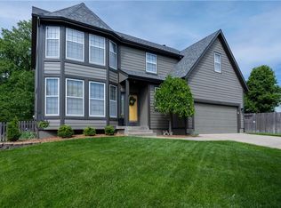 11247 W 116th Ter, Overland Park, KS 66210