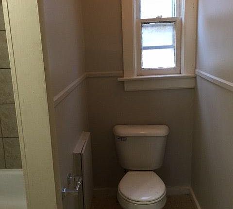 2nd image of 929A E Chambers St #Second