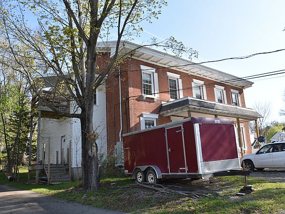 3rd image of 563 Randolph St #7
