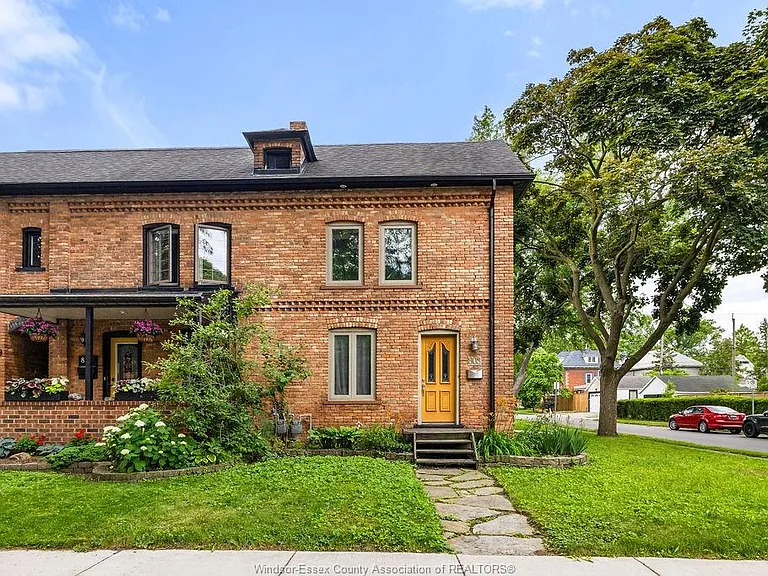 803 Monmouth Rd — Photo 1