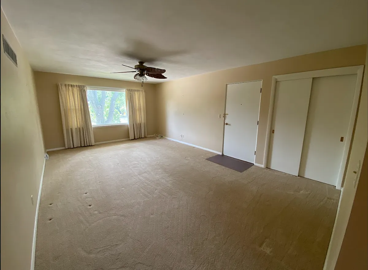 Building Photo - 5525 34th Avenue Dr #1-6