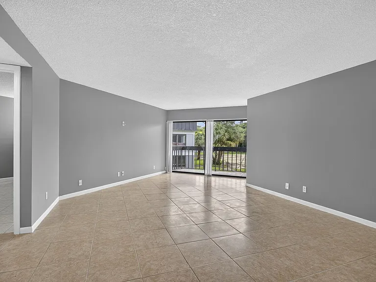 1900 N Congress Ave #201 — Photo 9