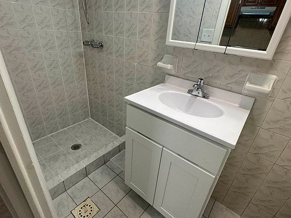 4th image of 825 72nd St #1