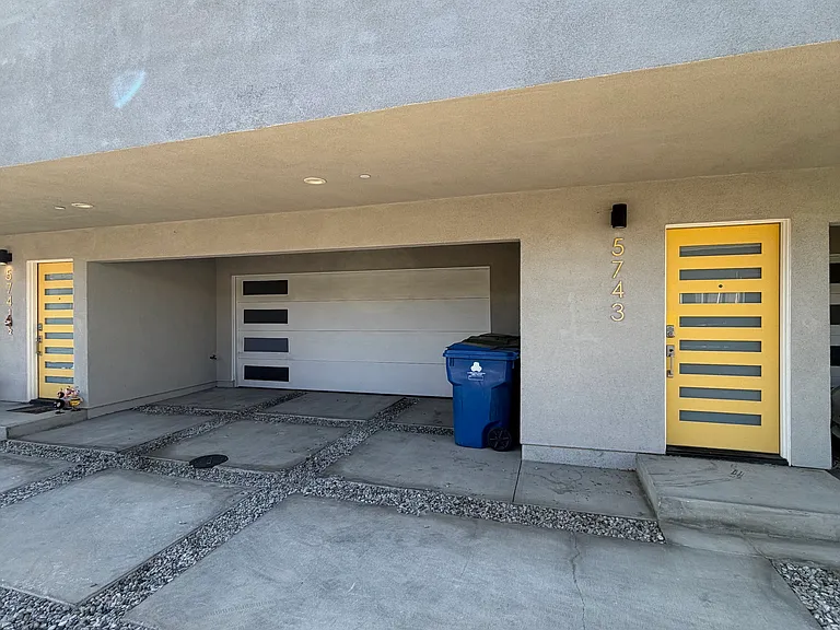 5743 Case Ave #5743 — Photo 3