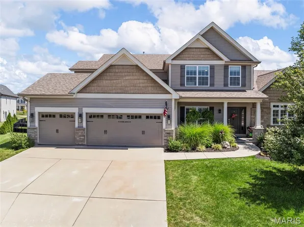 22 Suljak Ct, O'Fallon, MO 63366