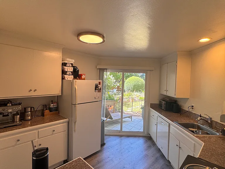 213 Lower Via Casitas — Photo 12