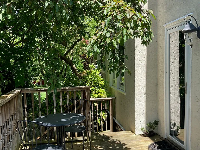 617 Georges Ln — Photo 7
