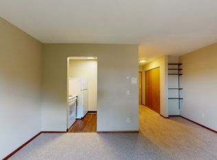 302 Grand Canyon Dr #212, Madison, WI 53705