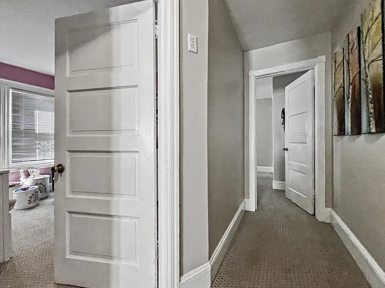 1039 Rees Ave — Photo 23