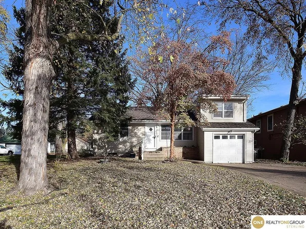 8308 Burt St, Omaha, NE 68114
