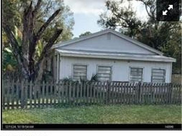 1199 Garden St, Labelle, FL 33935