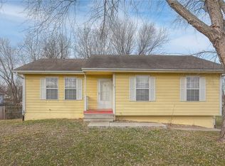 712 N Grove St, Kearney, MO 64060