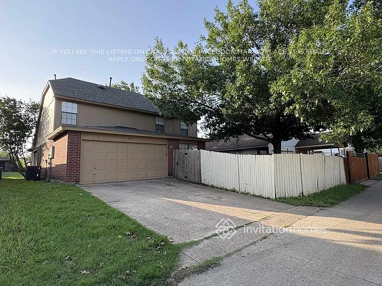 4317 Saugus Dr — Photo 19