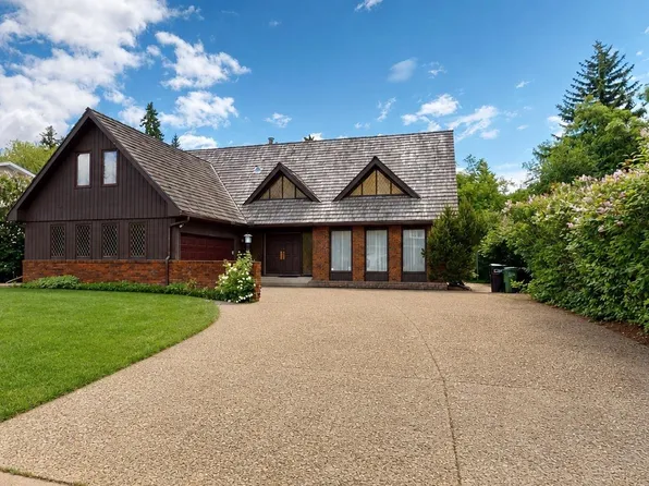 55 Quesnell Rd NW, Edmonton, AB T5R 5N1