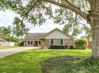1514 Parkwood Dr, New Iberia, LA 70560