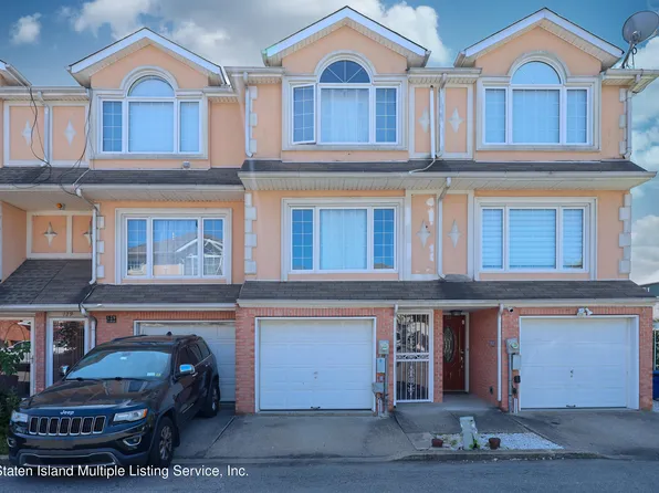 127 Alex Cir, Staten Island, NY 10305