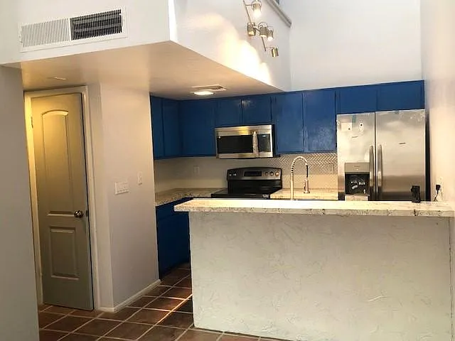 1432 W Emerald Ave — Photo 9