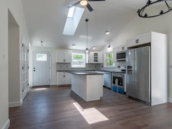 9 Berkshire Road, Nashua, NH 03064