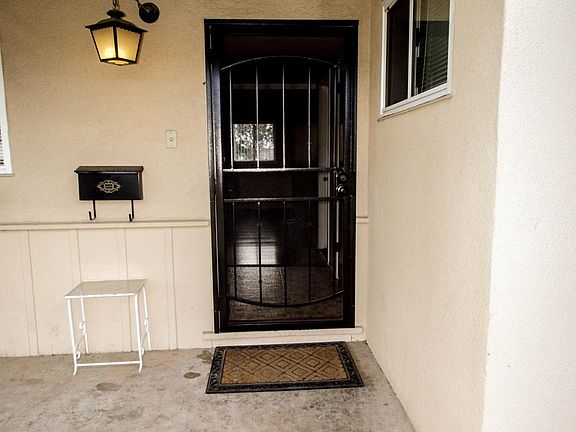 2nd image of 1021 Radcliffe Ave