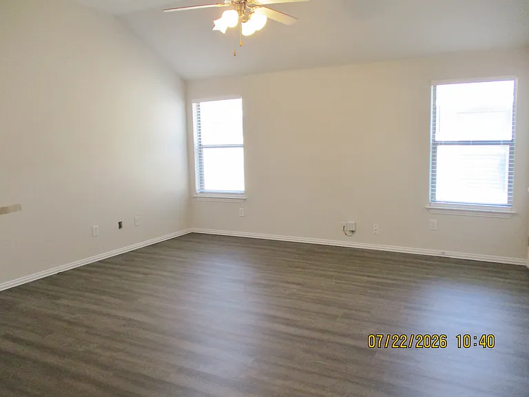 5526 Homestead Rd — Photo 2
