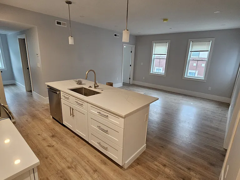 124 Kenrick St #5 — Photo 2