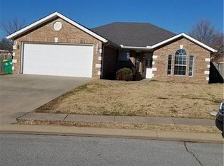 820 Sunflower St, Bentonville, AR 72719