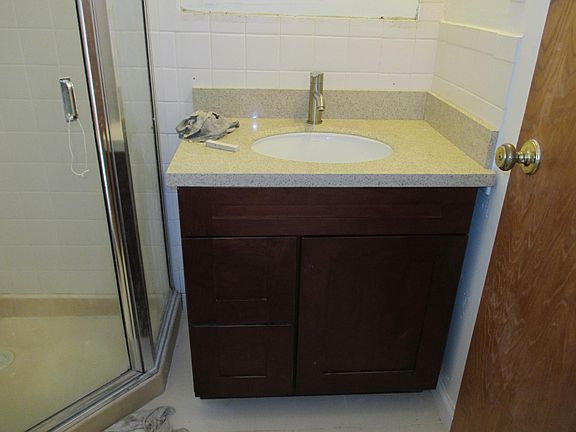 4th image of 1384 Southgate Ave
