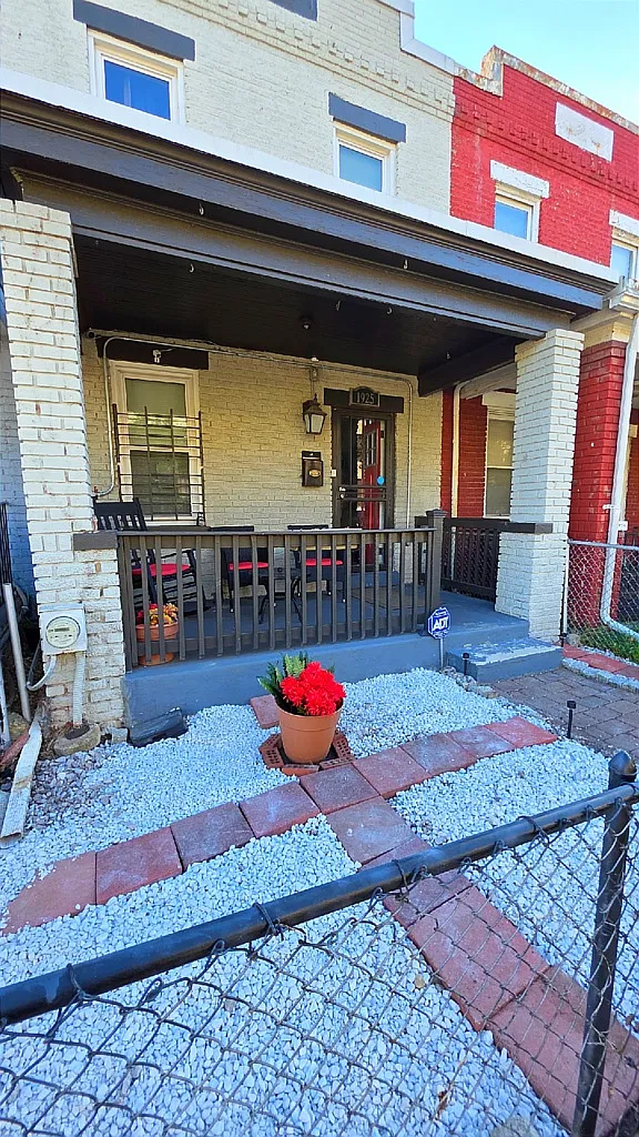 1BR Fully Furnished/ All Utilities in Charming 3BR, 1.5BA Single-Family Home in Northeast DC — Photo 1