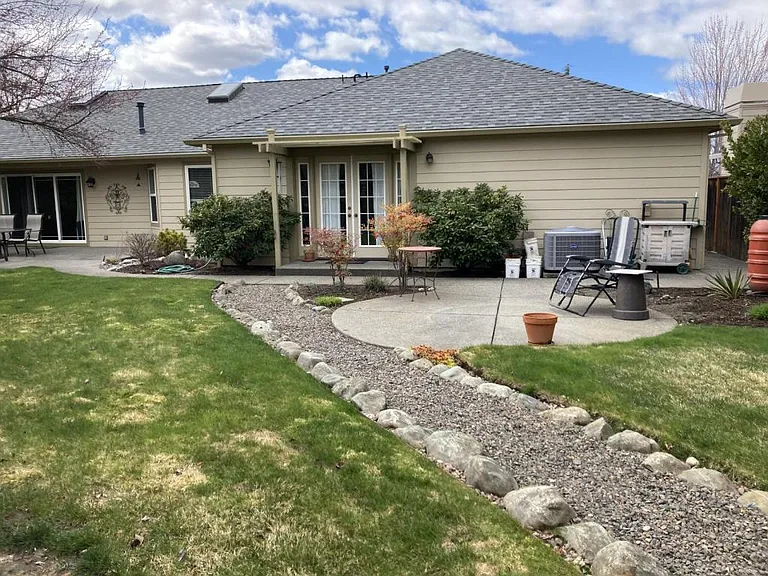 929 Nadia Way — Photo 29