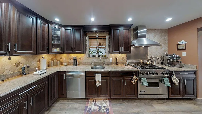 Sold by Signature Premier Properties | media 3