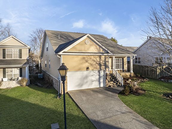 5th image of 204 Deep Woods Ct