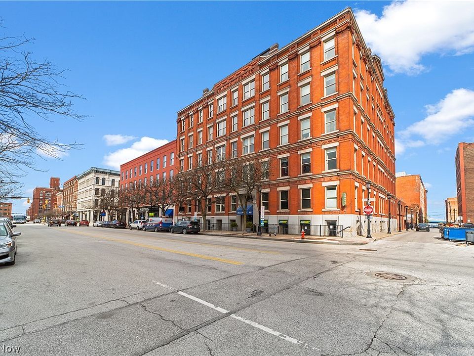 1st image of 408 W Saint Clair Ave APT 305