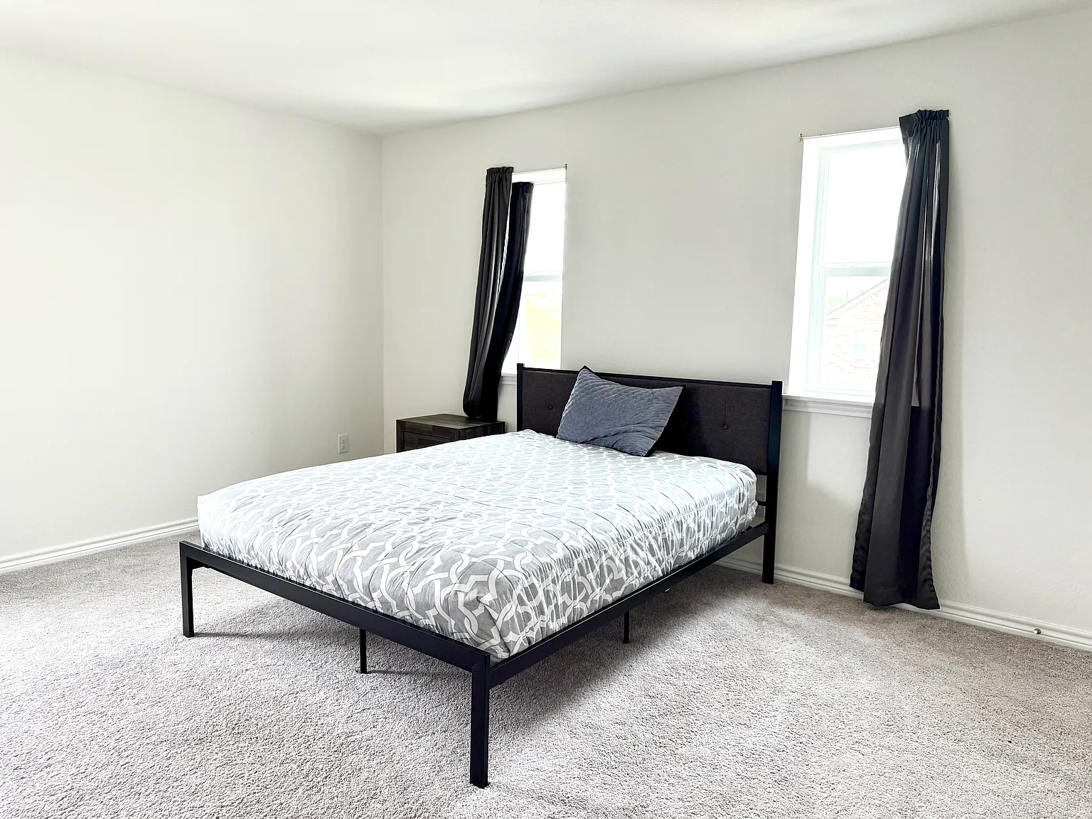 5 bed, 3.5 bath, 2984 sqft, $650 — Photo 4