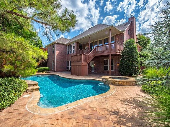 2nd image of 2700 Amesbury Lake Dr