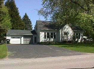 1060 Pixley Rd, Rochester, NY 14624